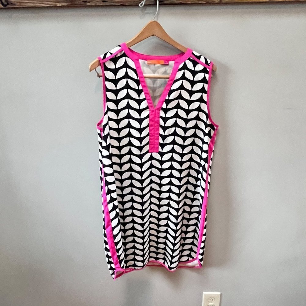 Ava Black,‎ White, & Pink Graphic Print Shift Dress- Size M